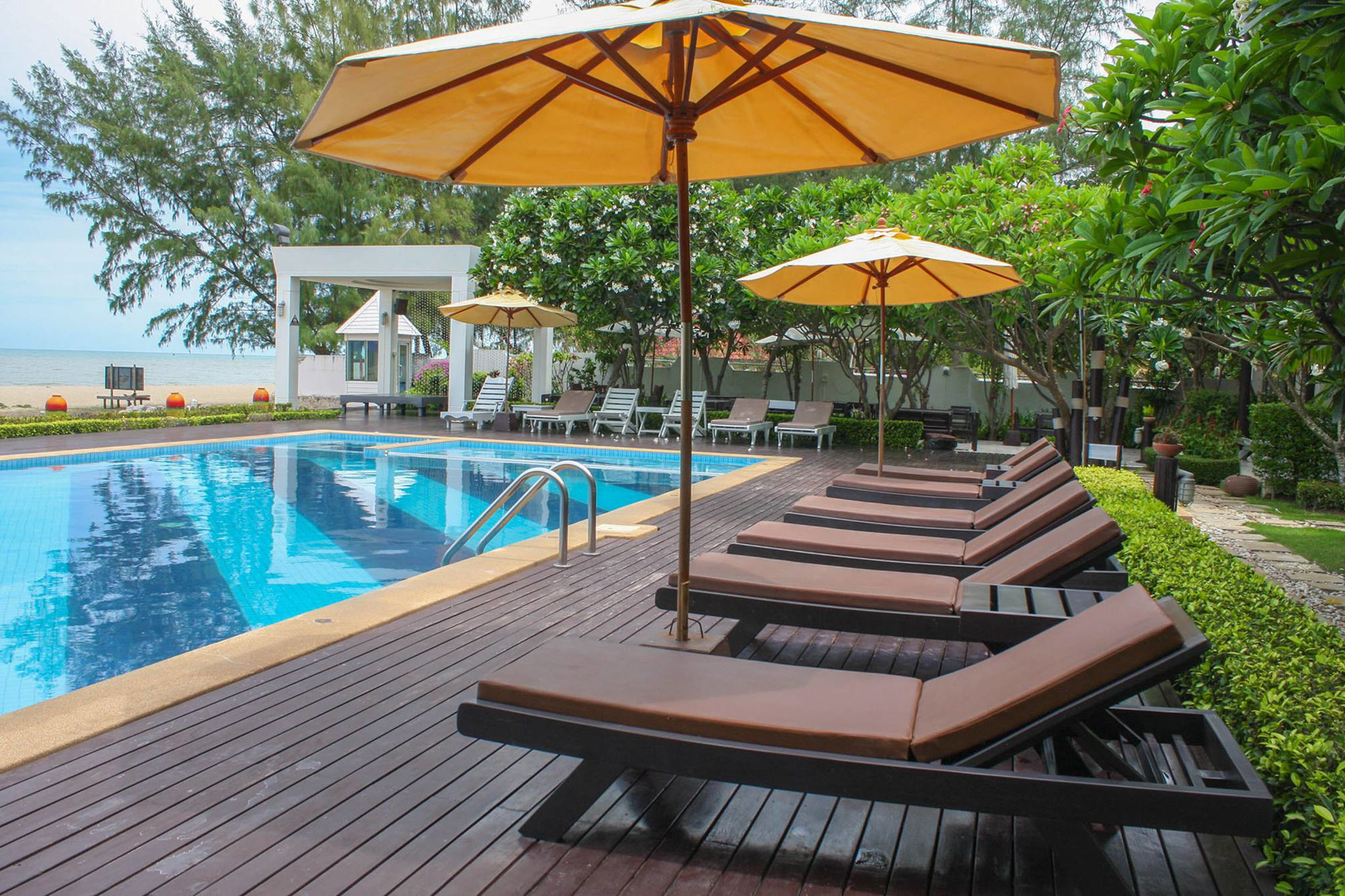 Chez Nous Boutique Resort Haad Khao Samran Eksteriør bilde