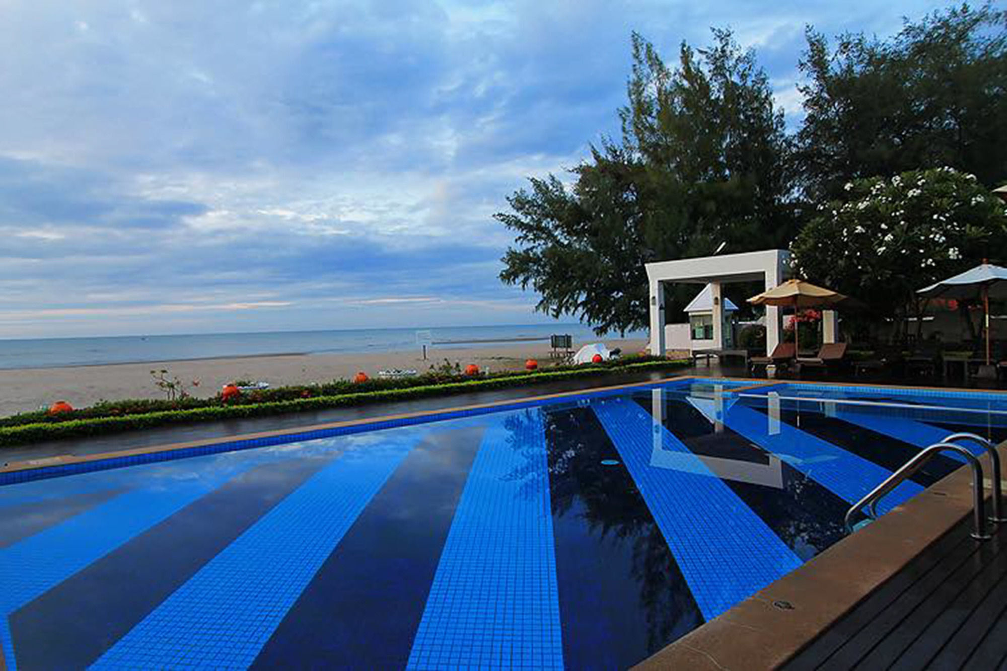 Chez Nous Boutique Resort Haad Khao Samran Eksteriør bilde